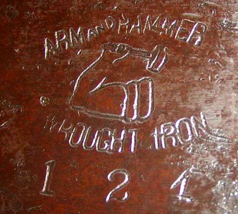arm-and-hammer-logo_480