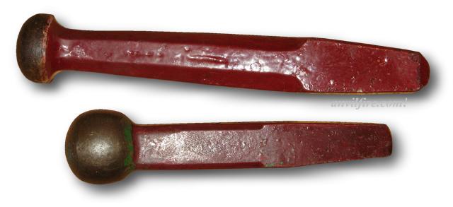 red_ball_stakes_640
